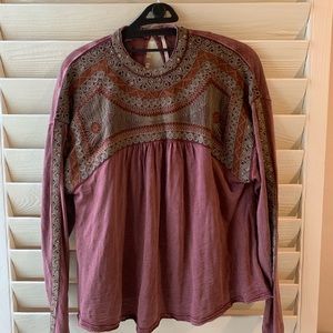 Long sleeve with embroidery